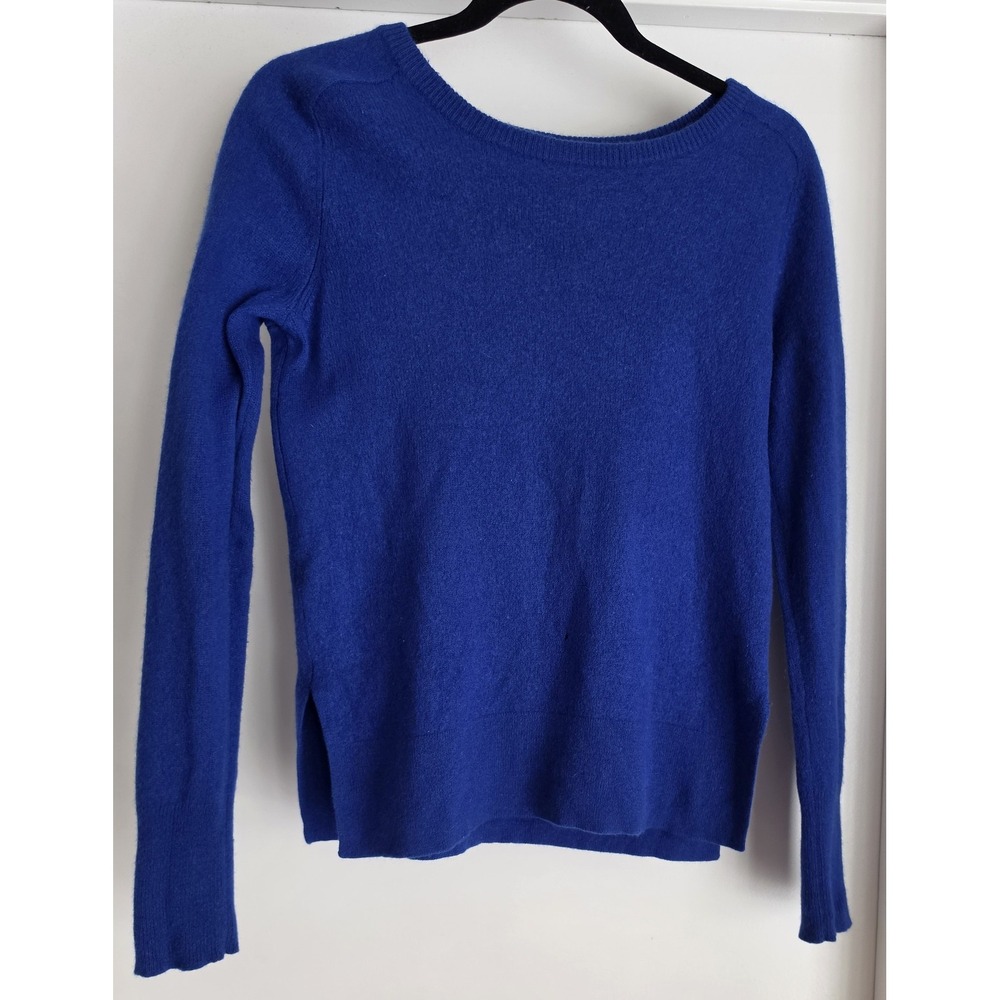 Halogen Sweater Women M Blue 100% Cashmere Crew Neck Pullover Classic Top